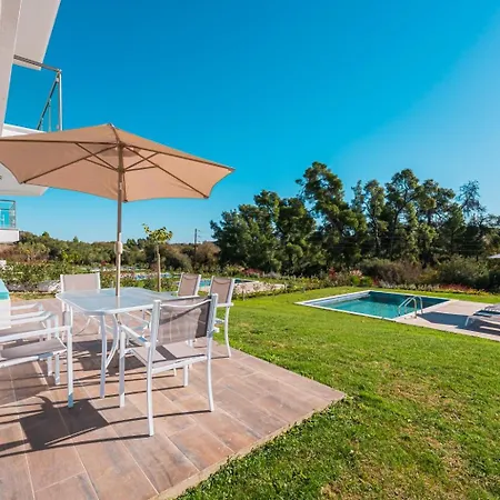 Sani Beverly Hills Luxury Villas Elani Exterior photo