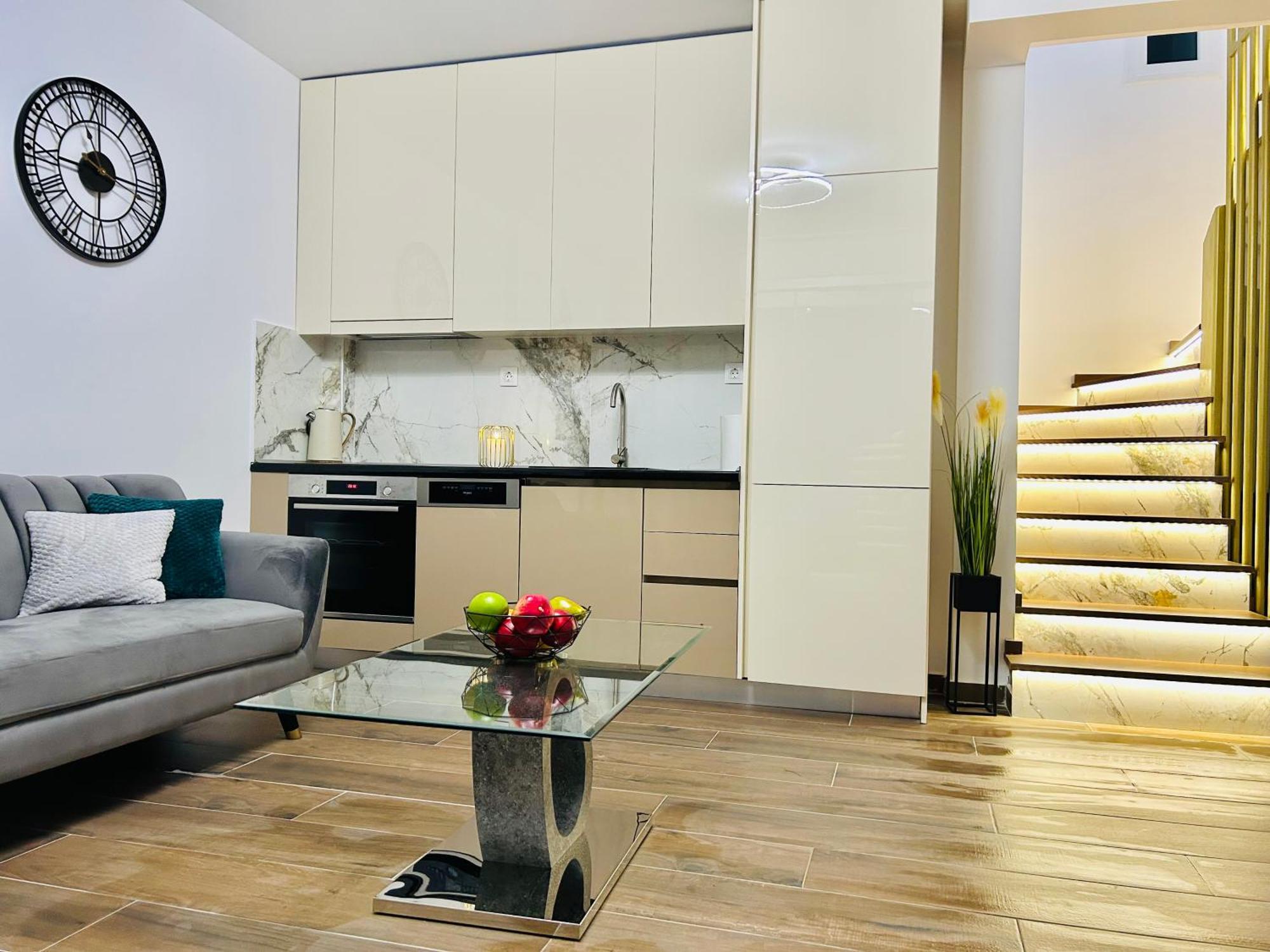 Vila Sani Beverly Hills Luxury