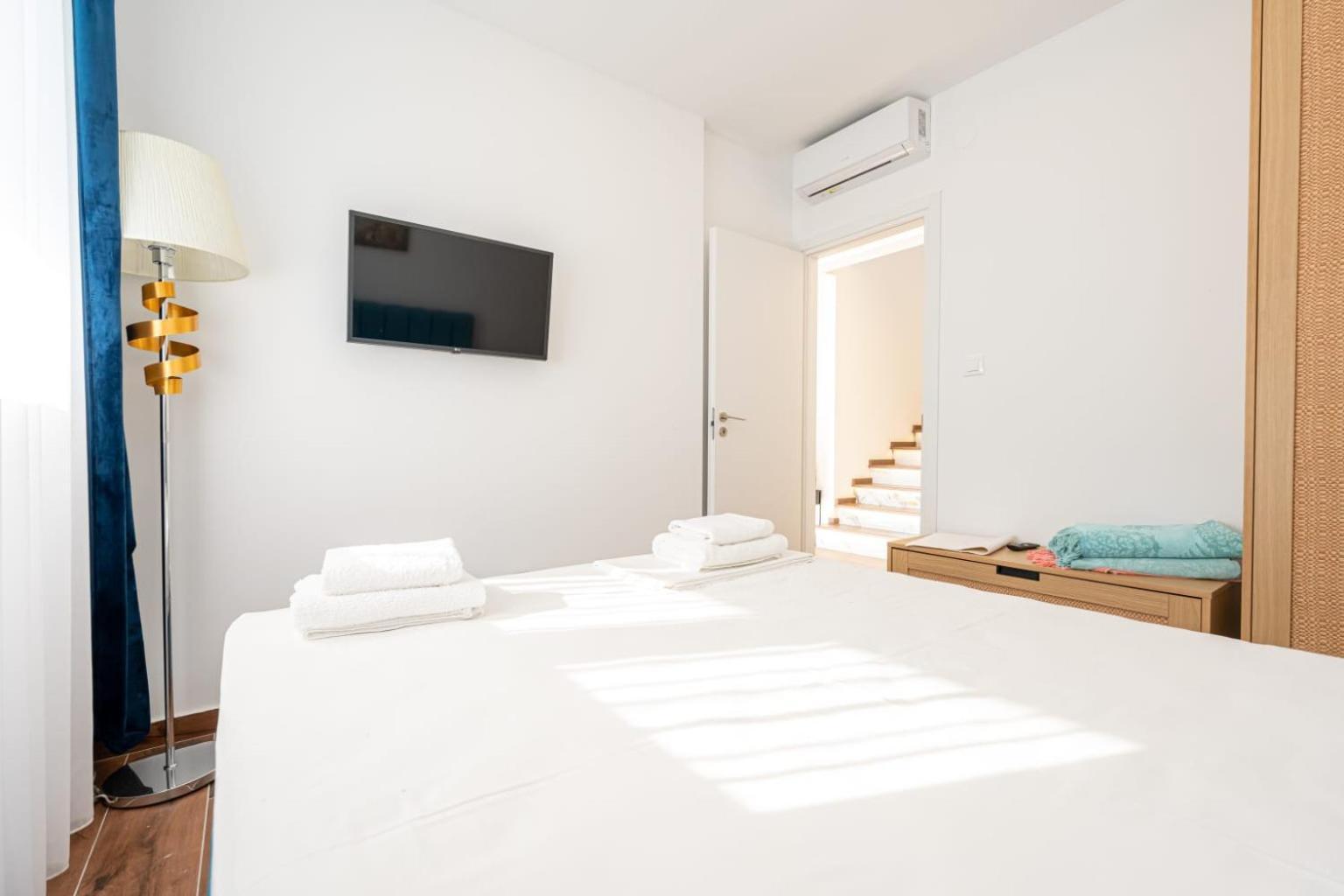 Vila Sani Beverly Hills Luxury Elani